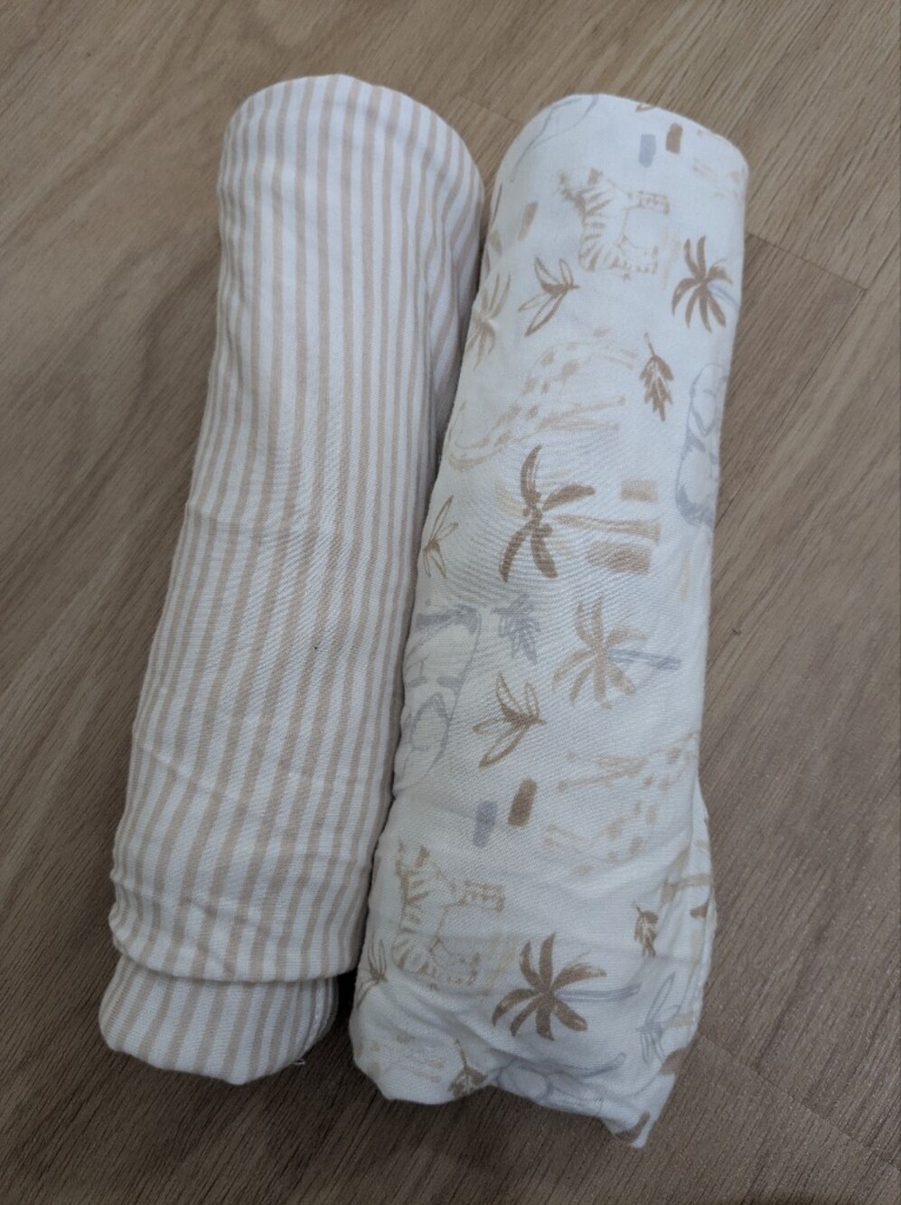 Milkberry Lot Of 2 Stretchy Swaddling Blankets 36x40 Beige/Cream/Striped/Animals